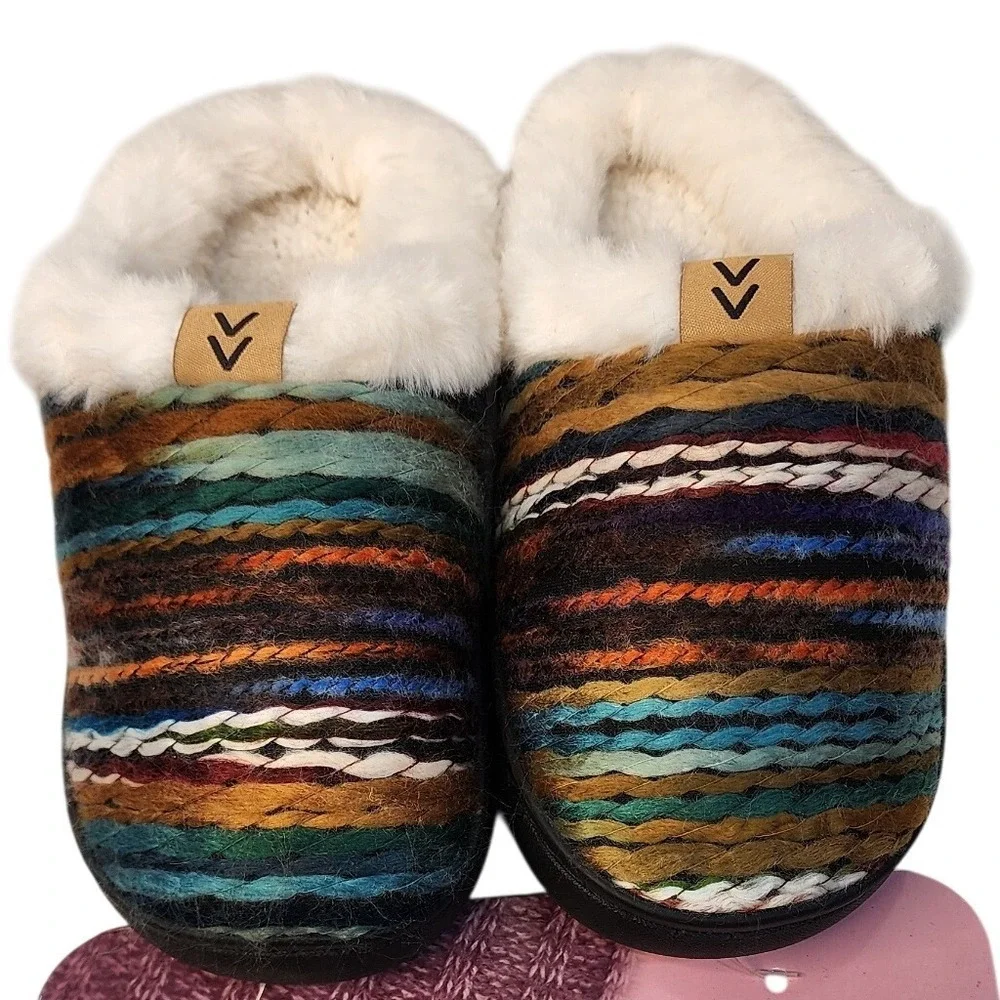 NWT Royal Deluxe Girls Slippers Size Small 11-12 Memory Foam Multicolor Comfort